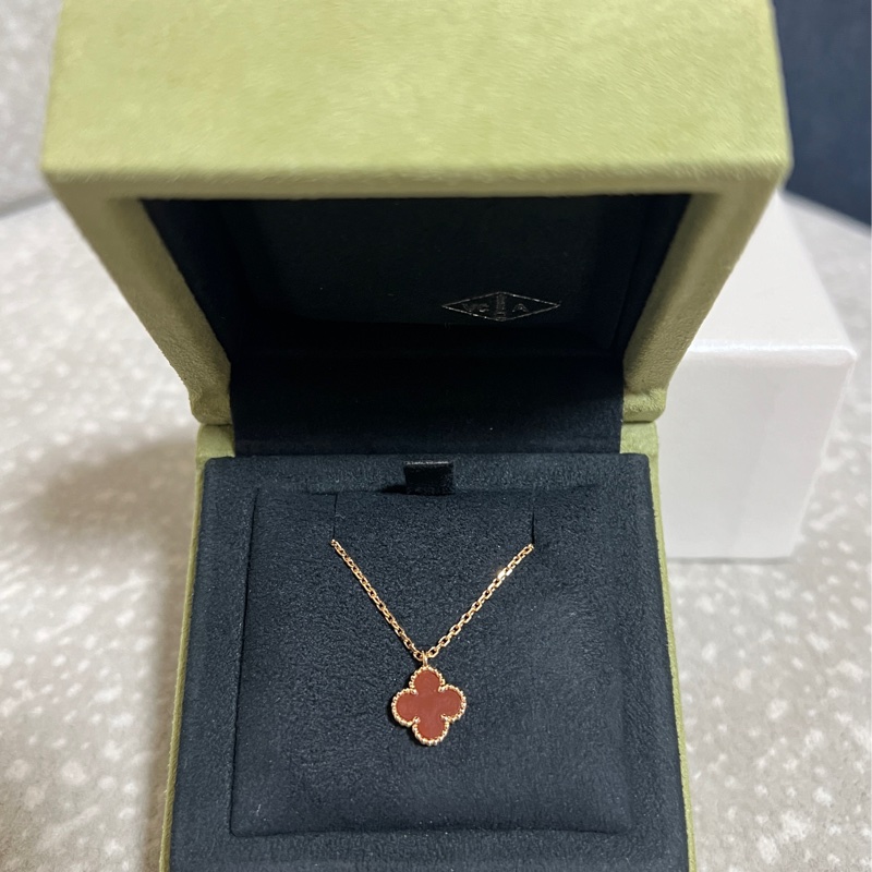 VCA Sweet Alhambra吊墜 18K 玫瑰金,紅玉髓-13
