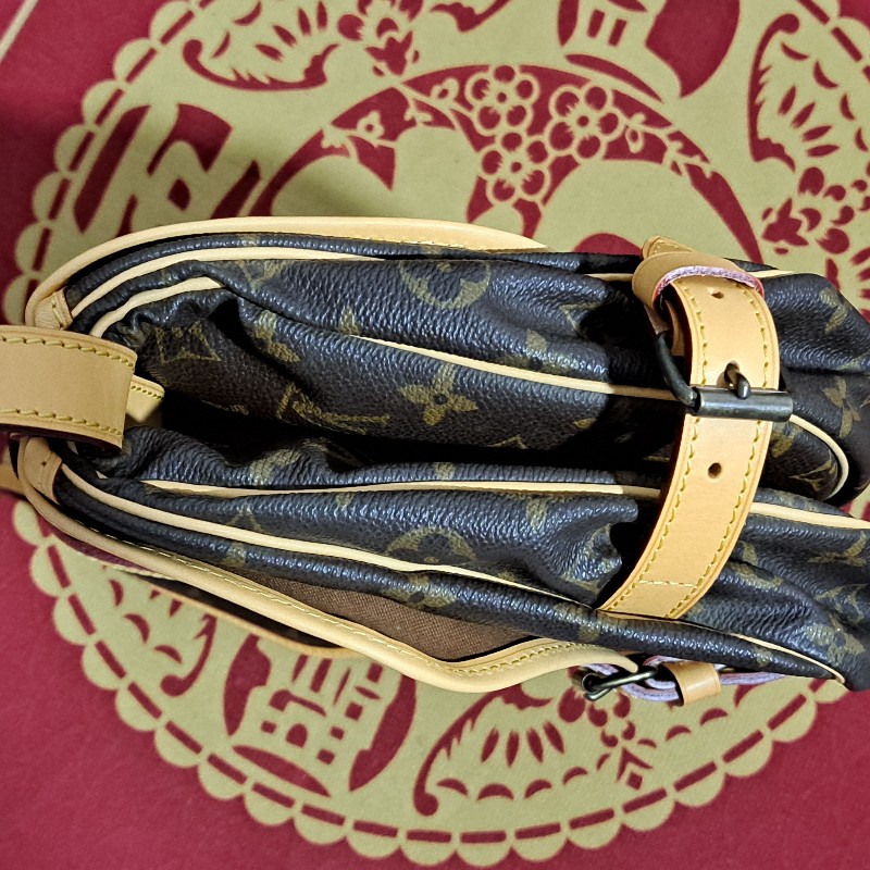 日本特優二手/LV双子星側背包/有30、35兩款-12