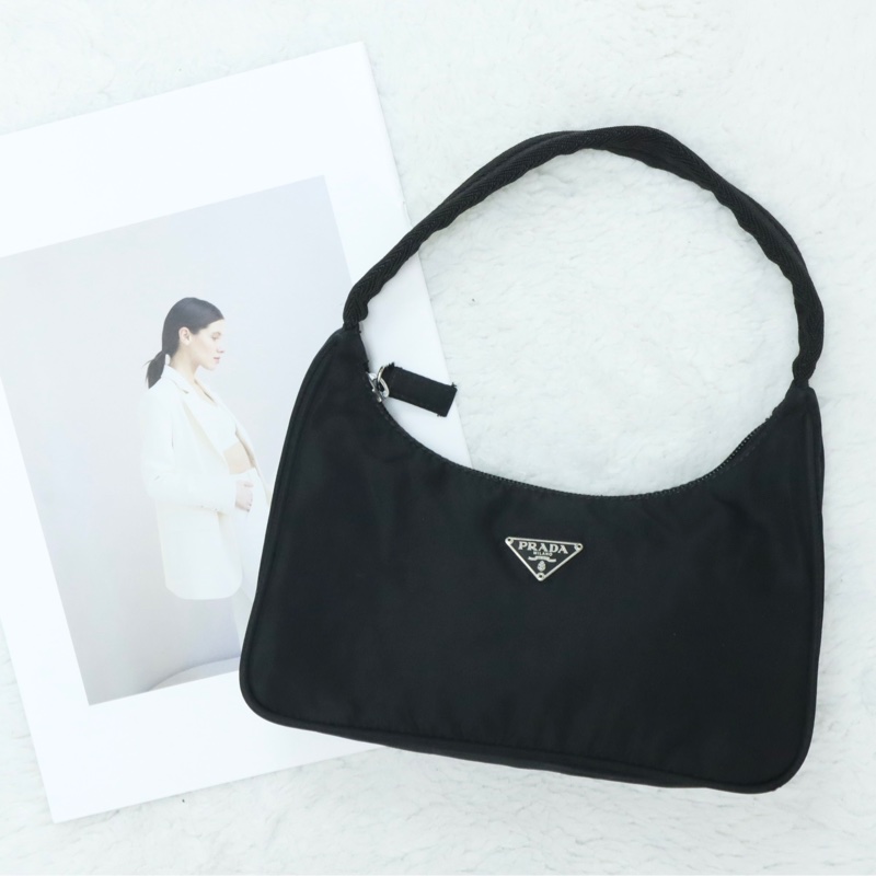 Prada Hobo bag🖤-0