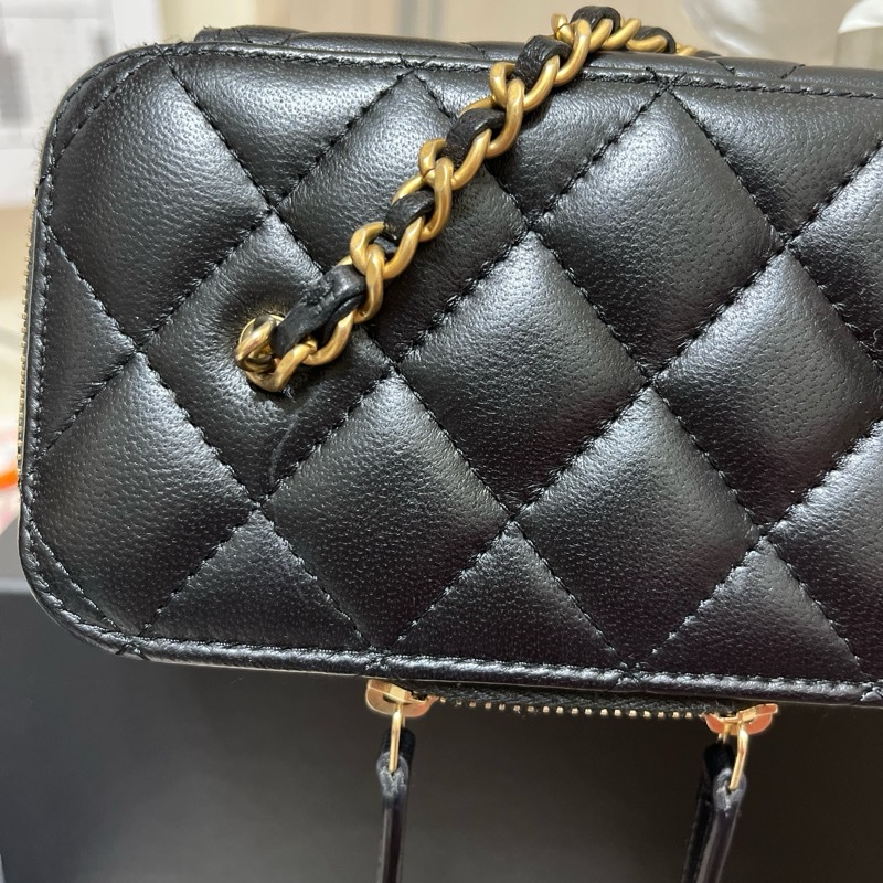 慶祝雙11，降價促銷！Chanel  黑色核桃金球長盒子-33