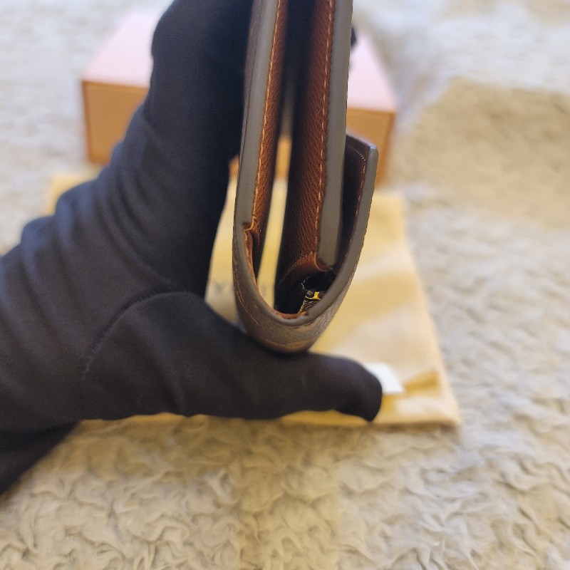 LV M62472 VICTORINE 三折釦式錢包短夾(咖啡色)-11