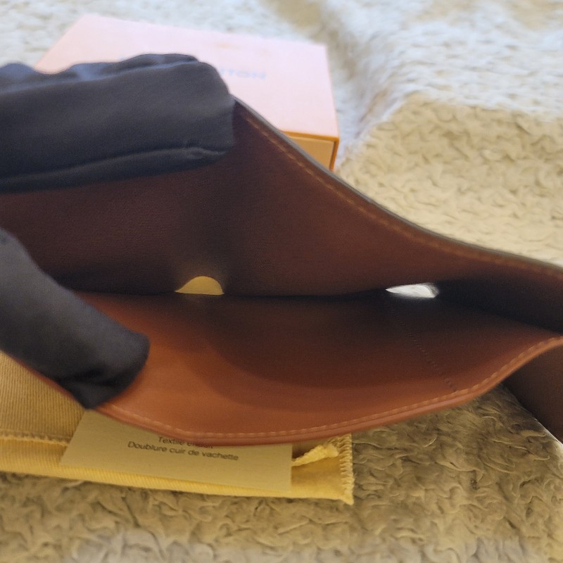 LV M62472 VICTORINE 三折釦式錢包短夾(咖啡色)-22