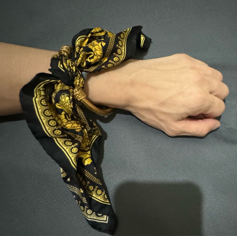 🙏求變現🙏VESACE 范思哲 凡賽斯 巴洛克 絲巾手環 二手正品-0