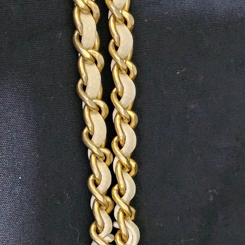 (已保留)🤍CHANEL🤍 CHANEL COCO handle 24 奶油白(小號)〈金扣保卡23開〉-24