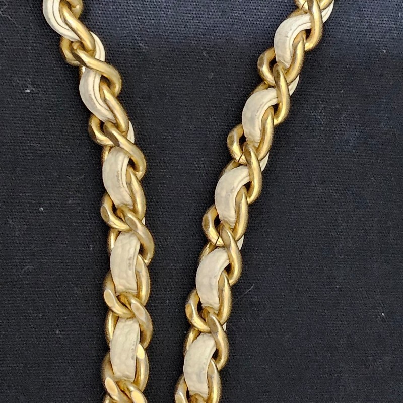 (已保留)🤍CHANEL🤍 CHANEL COCO handle 24 奶油白(小號)〈金扣保卡23開〉-25