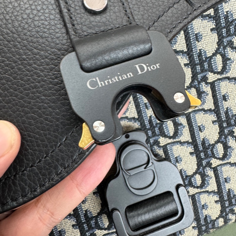 Dior 老花郵差包-6