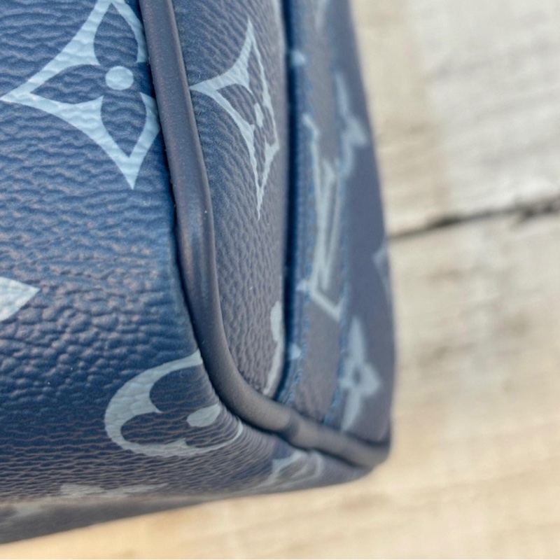 LV M46803 KEEPALL BANDOULIÈRE 25 大西洋藍 把手 斜背包*9成新25 x 15 x 11 cm 買113000 割愛71800買到賺到🤎🤎正常使用痕跡 高標繞道-10