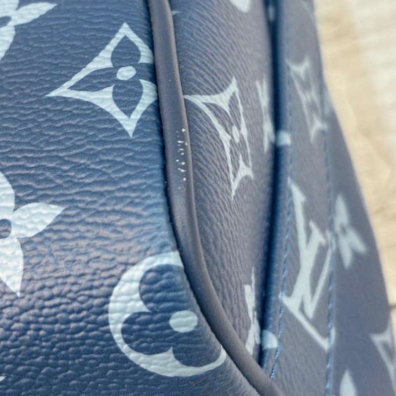 LV M46803 KEEPALL BANDOULIÈRE 25 大西洋藍 把手 斜背包*9成新25 x 15 x 11 cm 買113000 割愛71800買到賺到🤎🤎正常使用痕跡 高標繞道-16