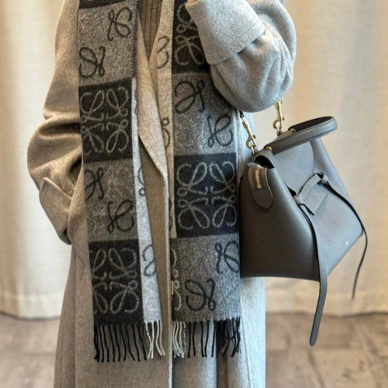 Celine 鯰魚包 金扣-1