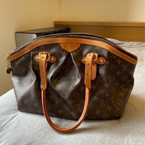 原價7萬五 ☁️甜售 法國現貨🇫🇷 Louis Vuitton tivoli 水餃包 🥟 肩背包 9成新✨✨ LV 手提包