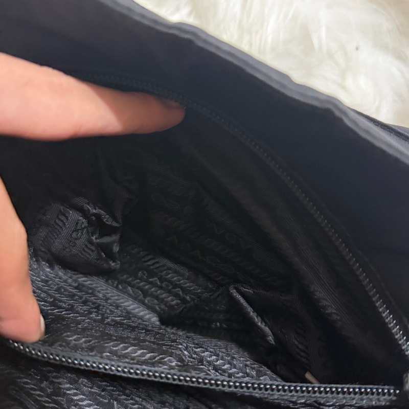 Prada Vintage 黑色中古包 降落傘托特包-17