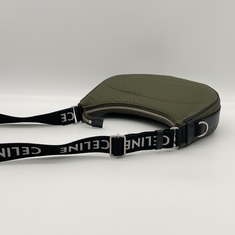 Celine 墨綠色尼龍彎月包-9