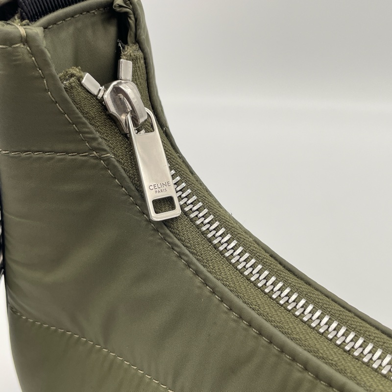 Celine 墨綠色尼龍彎月包-12