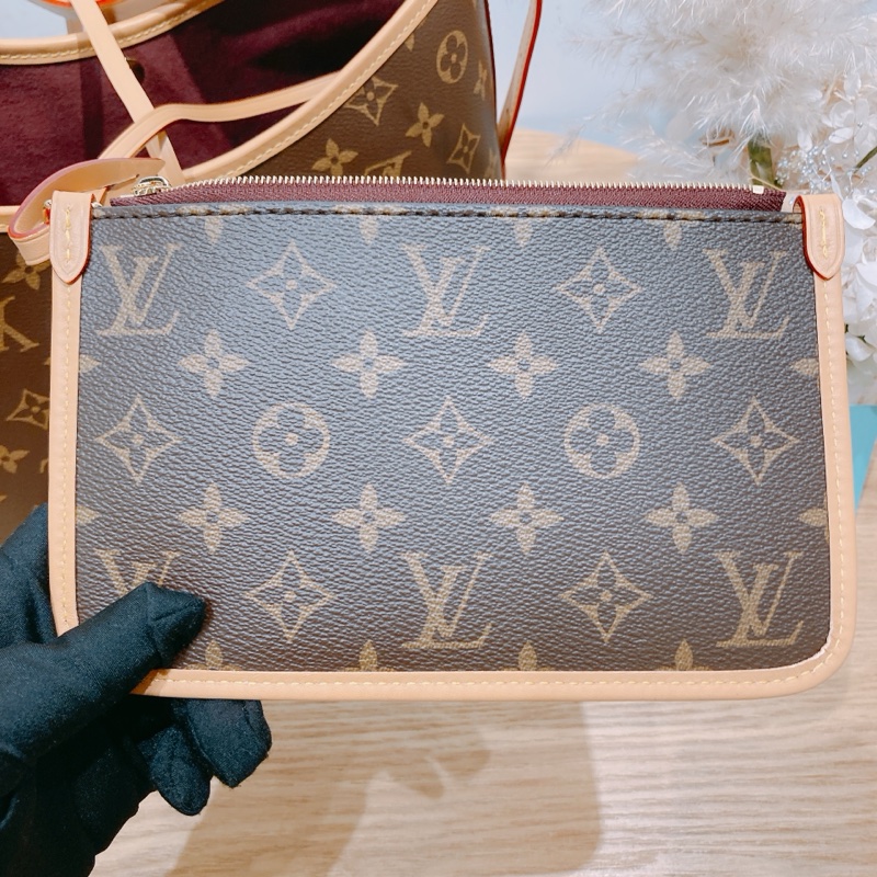 LOUIS VUITTON 路易威登經典花紋肩帶包包CARRYALL PM MONOGRAM CANVAS-9