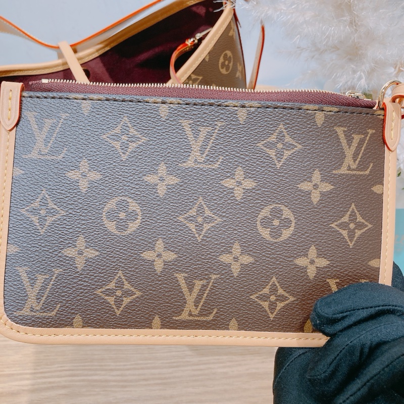 LOUIS VUITTON 路易威登經典花紋肩帶包包CARRYALL PM MONOGRAM CANVAS-10