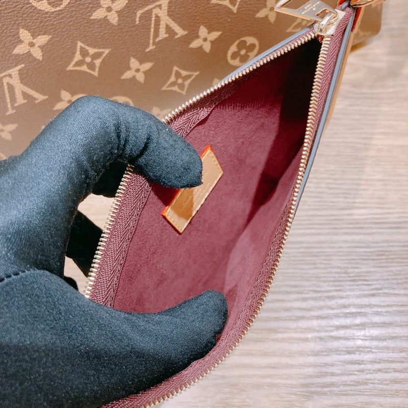 LOUIS VUITTON 路易威登經典花紋肩帶包包CARRYALL PM MONOGRAM CANVAS-11
