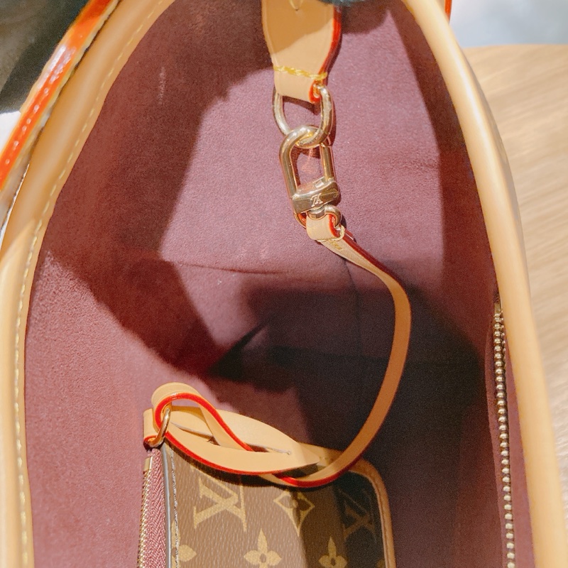 LOUIS VUITTON 路易威登經典花紋肩帶包包CARRYALL PM MONOGRAM CANVAS-13