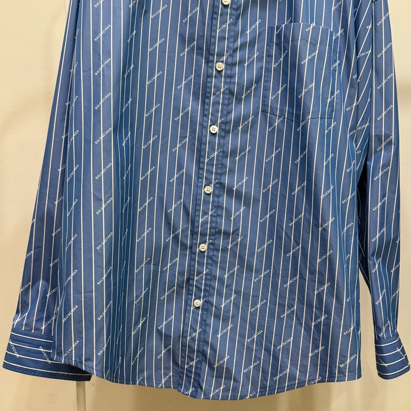 99新僅試穿｜巴黎世家 Balenciaga 藍白logo襯衫 39號-2