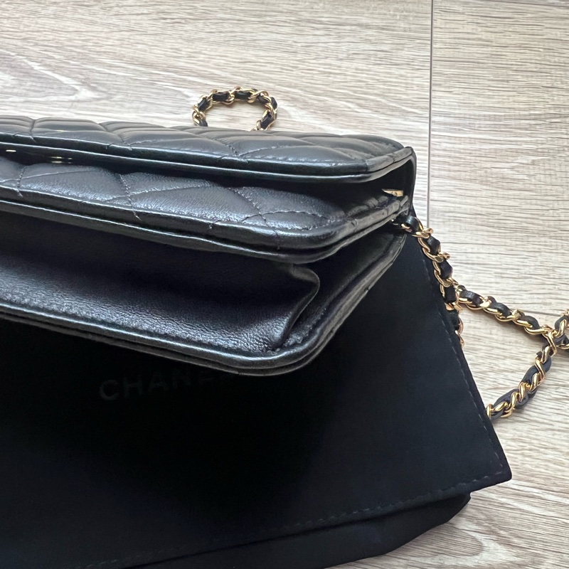 Chanel wallet on chain 黑色小羊皮金扣WOC經典鏈子皮夾-8