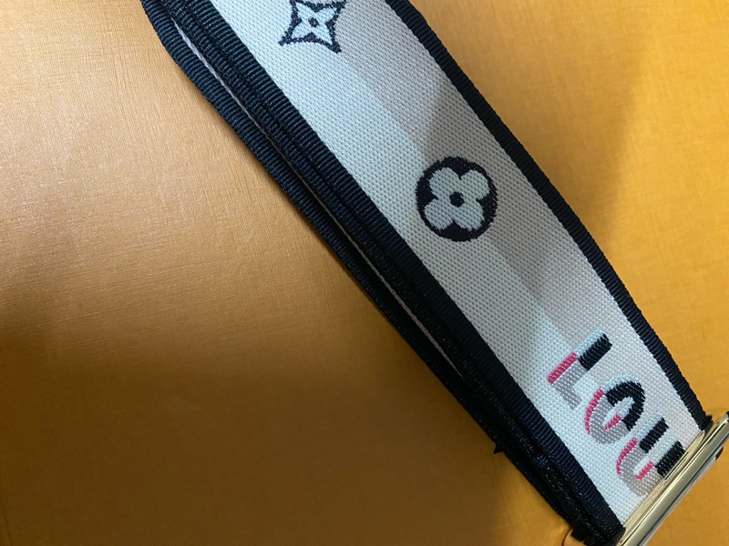 LV LOUIS VUlTTON 雙色LOGO 圖騰刺繡寬肩帶/可調式背帶/包款配件-4