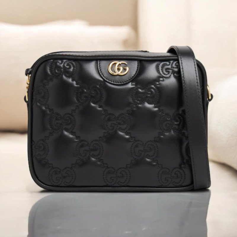 GUCCI 全皮壓紋雙G相機包/黑色-0