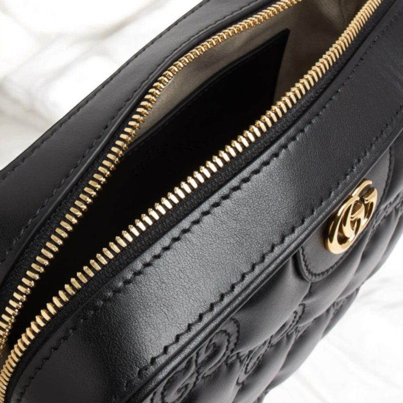 GUCCI 全皮壓紋雙G相機包/黑色-1