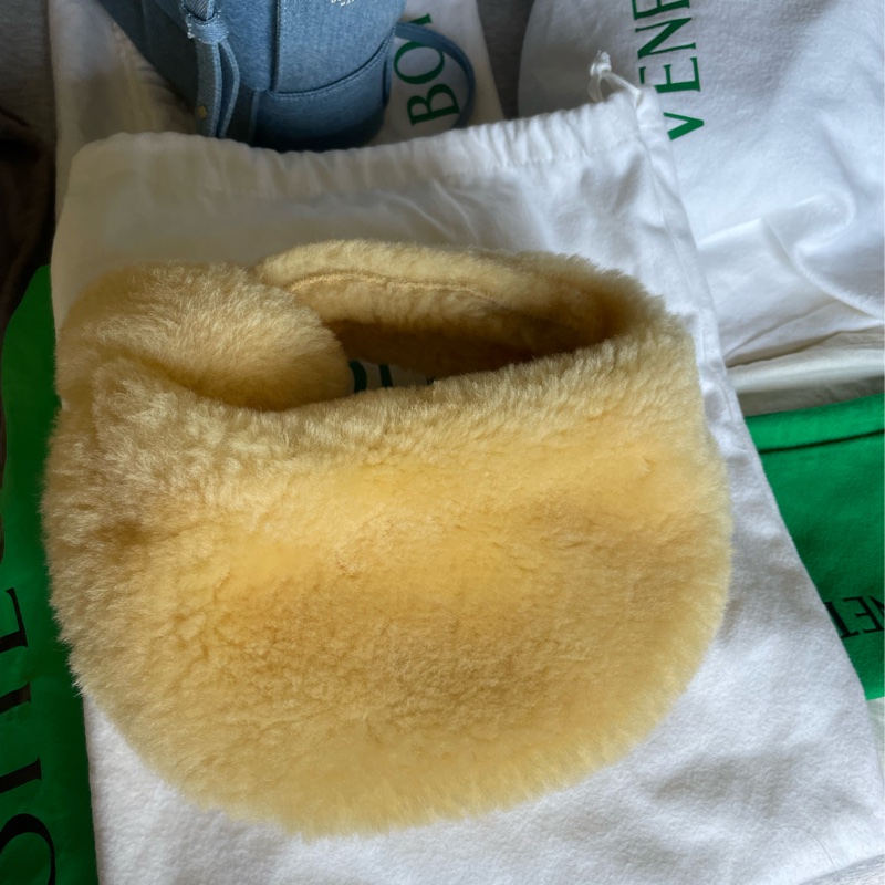 Bottega Veneta 泰迪熊 mini shearling Jodie knotted tote BV mini jodie-0