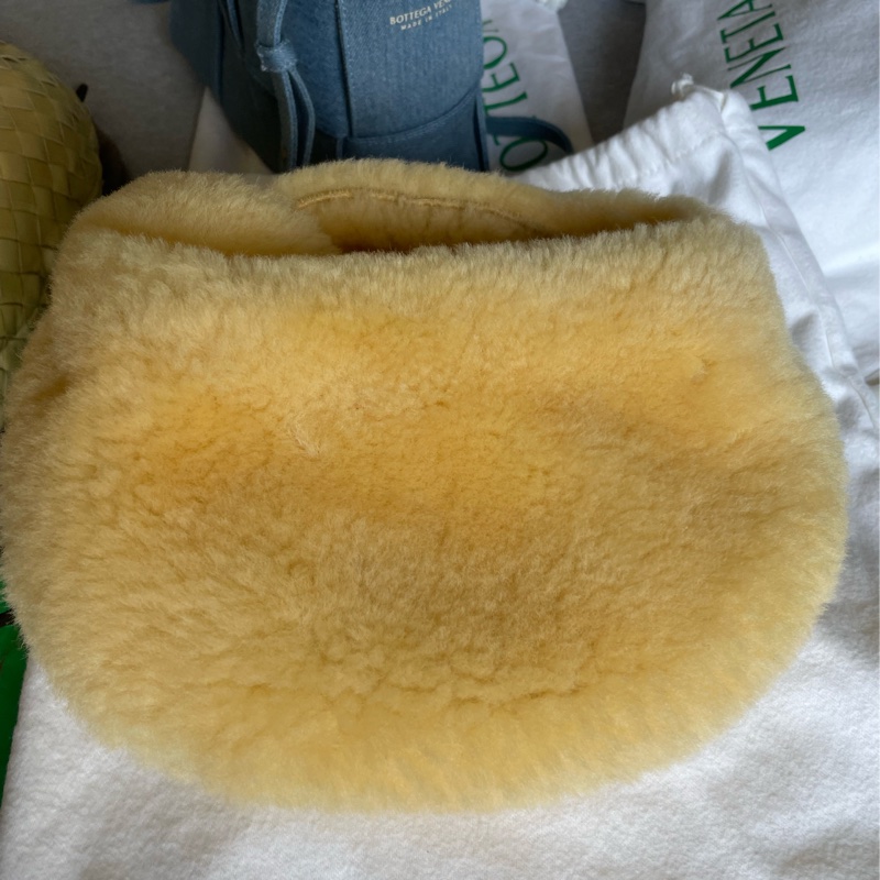 Bottega Veneta 泰迪熊 mini shearling Jodie knotted tote BV mini jodie-2