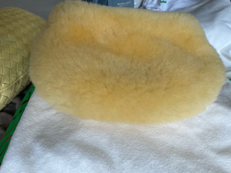 Bottega Veneta 泰迪熊 mini shearling Jodie knotted tote BV mini jodie-4