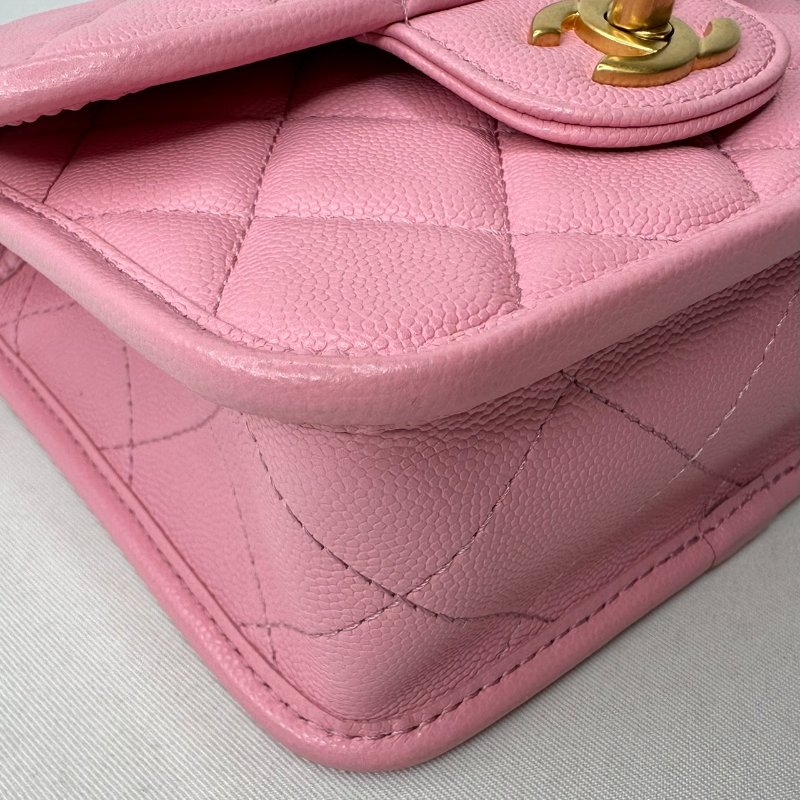 CHANEL 22k粉色手柄豆腐包-12