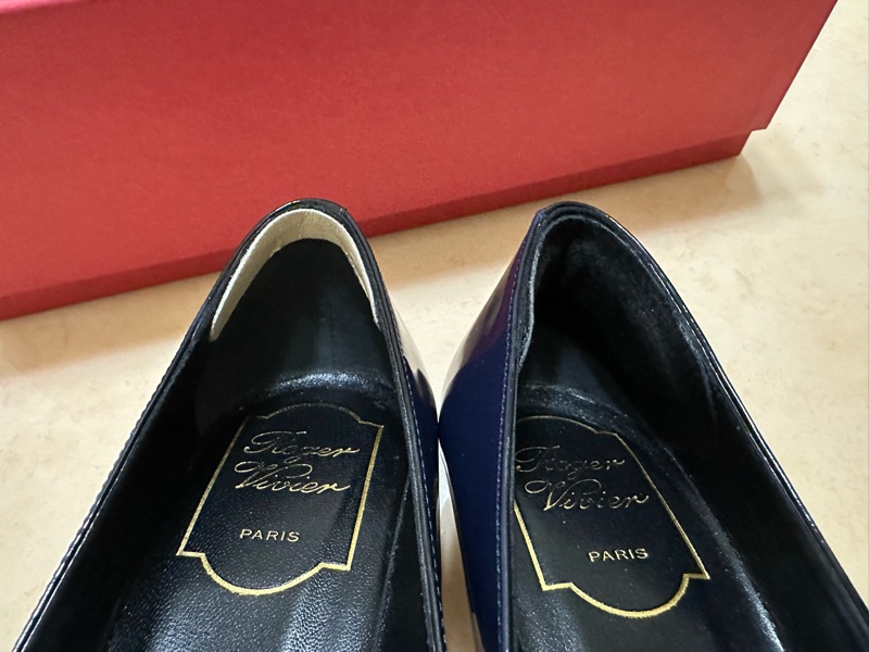 Roger Vivier Trompette 藍色漆皮低跟鞋 (色號:BLU)-4