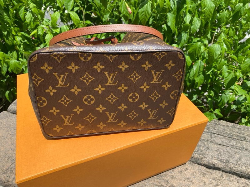 近新 Louis Vuitton LV M44887焦糖色新款Neonoe 經典花紋肩斜兩用水桶包-7