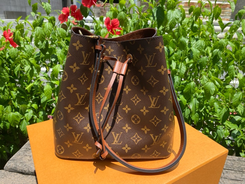 近新 Louis Vuitton LV M44887焦糖色新款Neonoe 經典花紋肩斜兩用水桶包-16