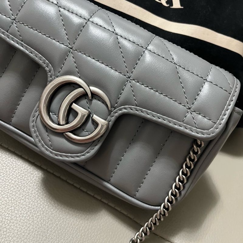 GUCCI GG Marmont Super Mini 超級迷你 肩背包 灰/銀色-2