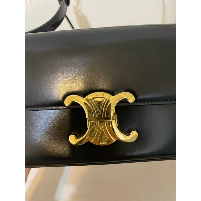 Celine Triomphe 黑色皮革凱旋門腋下包CLAUDE亮澤牛皮革肩揹袋-3