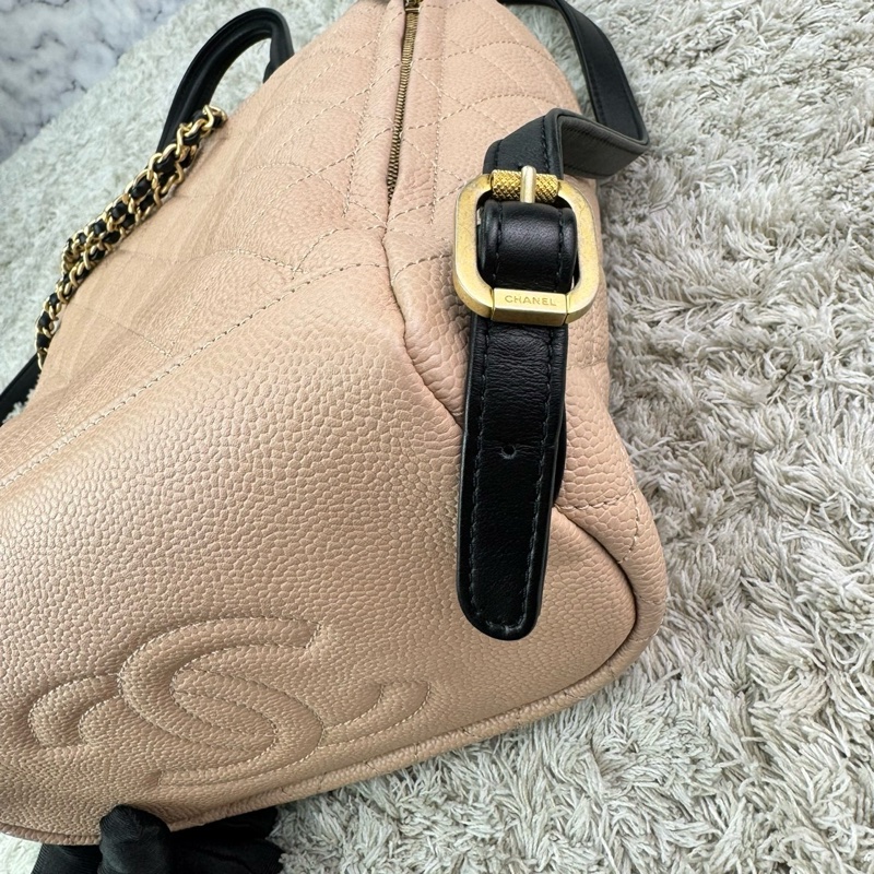 香奈兒 CHANEL荔枝牛皮米拼黑 磁釦束繩 小號雙肩背包 金釦 ⭕️膠膜幾乎未撕⭕️99新未使用收藏品⭕️-13