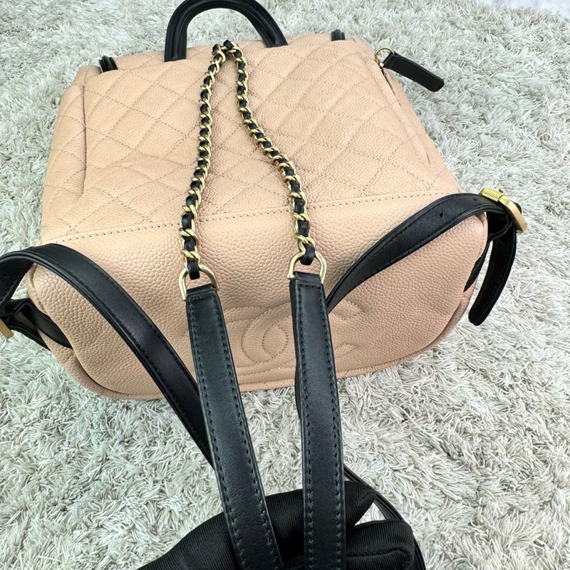 香奈兒 CHANEL荔枝牛皮米拼黑 磁釦束繩 小號雙肩背包 金釦 ⭕️膠膜幾乎未撕⭕️99新未使用收藏品⭕️-20