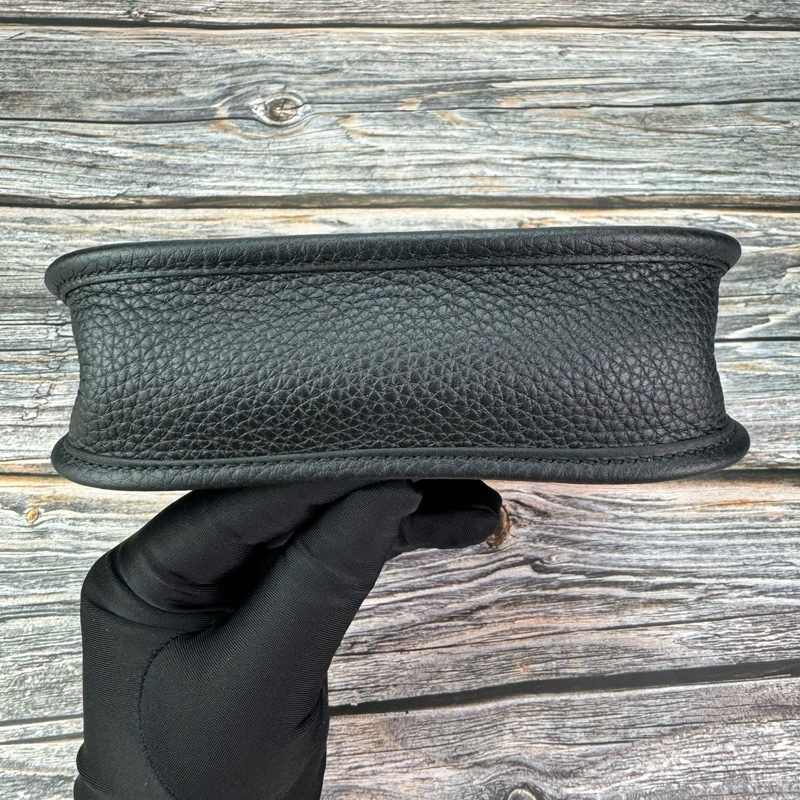 #HERMES Mini Evelyne 16 黑色金扣-8