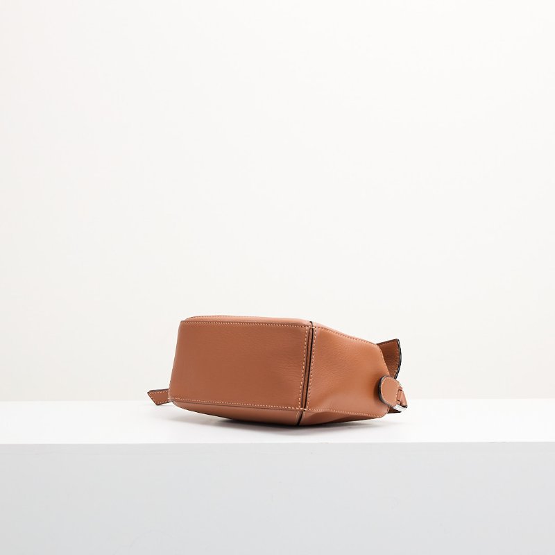 Loewe puzzle mini 焦糖色-11