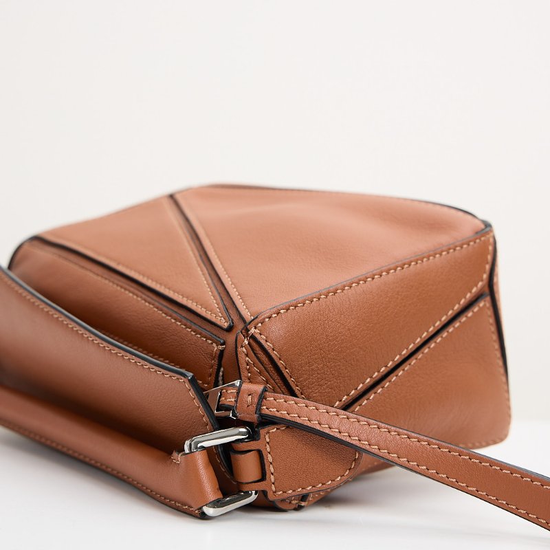 Loewe puzzle mini 焦糖色-21