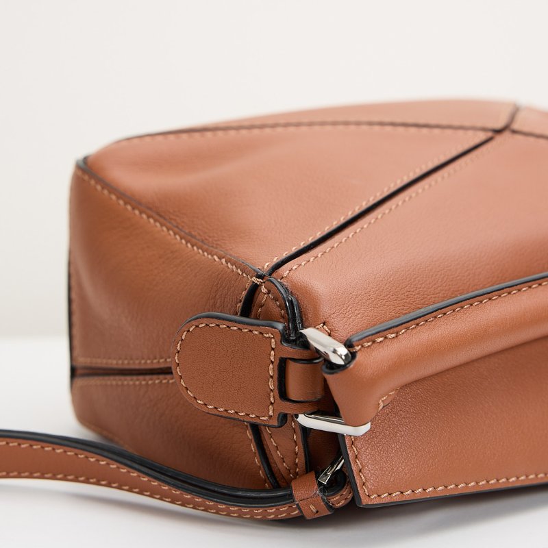 Loewe puzzle mini 焦糖色-24