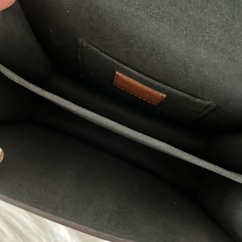 （特定客人已訂）LV M44580 DAUPHINE系列帆Reverse皮革飾邊帆布肩斜背包-11