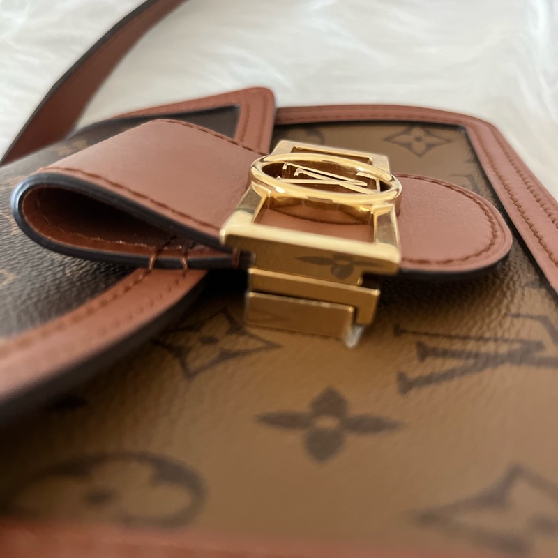 （特定客人已訂）LV M44580 DAUPHINE系列帆Reverse皮革飾邊帆布肩斜背包-16