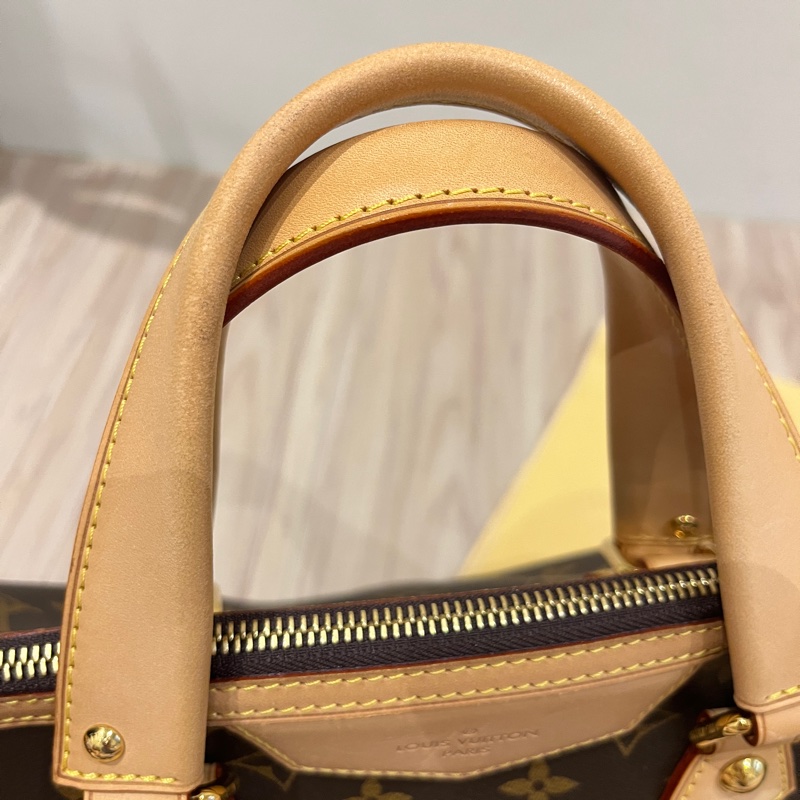 LV 經典Monogram Retiro PM手提/斜揹二用包-1