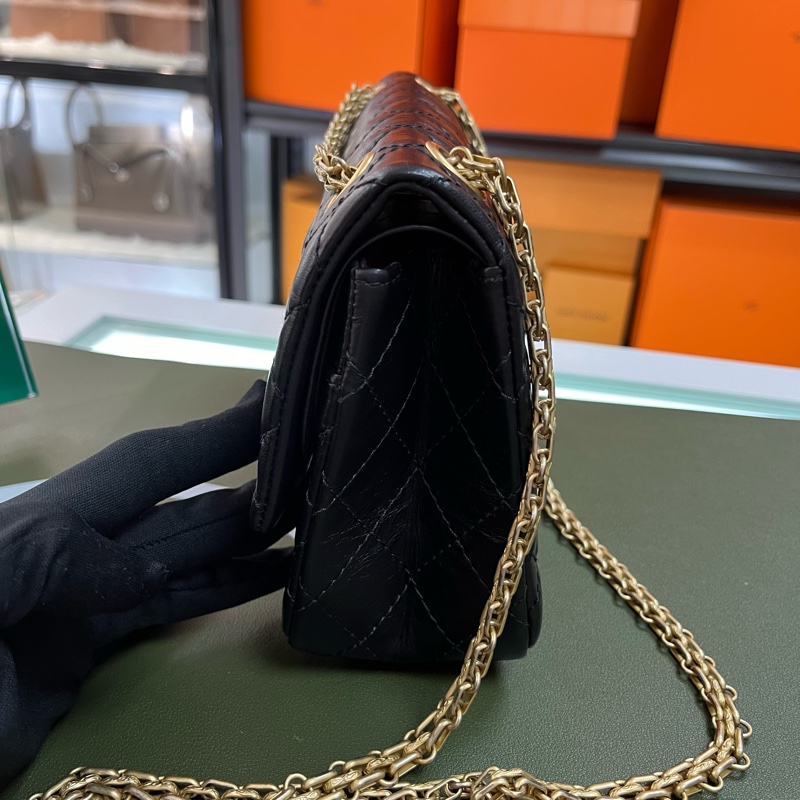 Chanel 2.55系列 黑金 24cm 油蠟皮🖤-3