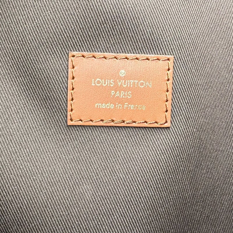 LV Loop Hobo大月亮包-8