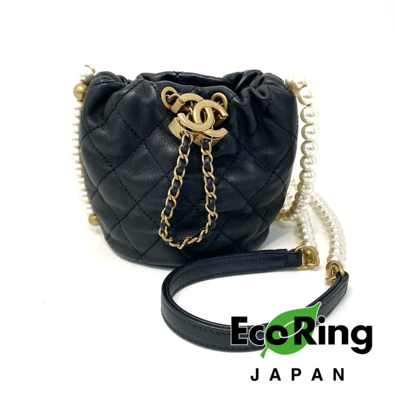 △ Chanel 香奈兒 Mini Bucket Black Lambskin Faux Pearl Chain Backpack 迷你黑色羊皮仿珍珠鏈條水桶包 AS2529 - 247014707-0