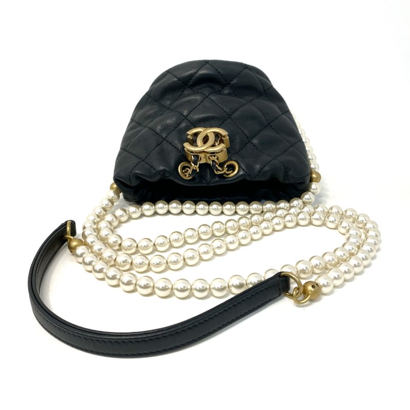 △ Chanel 香奈兒 Mini Bucket Black Lambskin Faux Pearl Chain Backpack 迷你黑色羊皮仿珍珠鏈條水桶包 AS2529 - 247014707-4