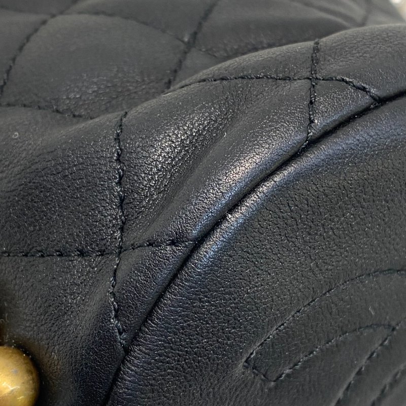 △ Chanel 香奈兒 Mini Bucket Black Lambskin Faux Pearl Chain Backpack 迷你黑色羊皮仿珍珠鏈條水桶包 AS2529 - 247014707-7