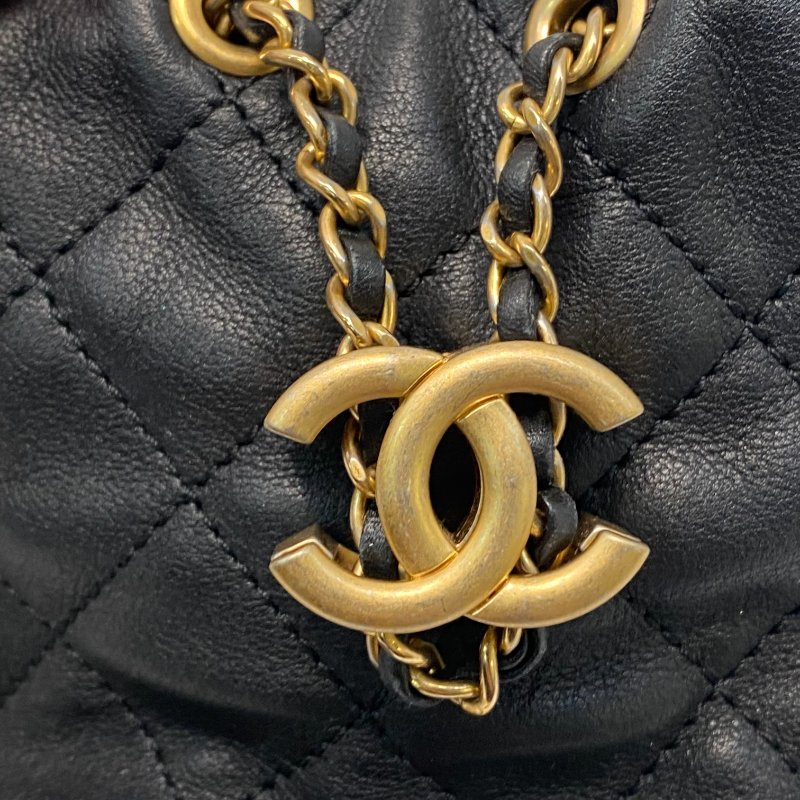 △ Chanel 香奈兒 Mini Bucket Black Lambskin Faux Pearl Chain Backpack 迷你黑色羊皮仿珍珠鏈條水桶包 AS2529 - 247014707-11